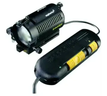   كشاف Dedolight DLH4 بقدرة 150 واط مع DT24-1 (120 فولت) للإيجار | استأجر