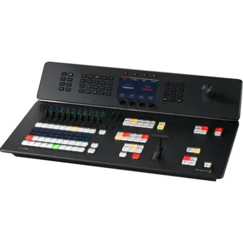 استوديو تلفزيون ATEM 4K8 من Blackmagic Design