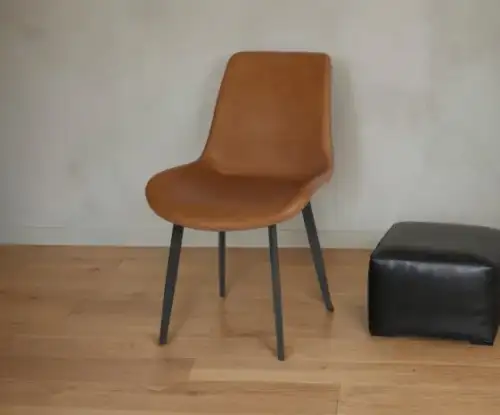 Modern brown chair with leather seat - Image 4 for rent | Estajer