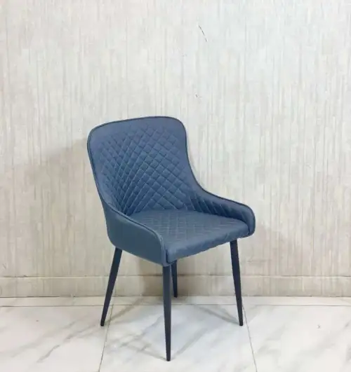 Modern blue chair with diamond-tufted back - Image 4 for rent | Estajer