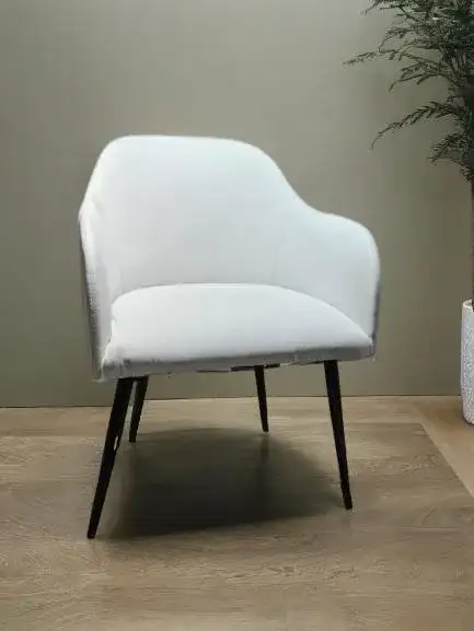 Elegant modern white chair with sturdy metal legs - Image 2 for rent | Estajer