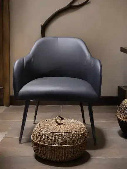 Sleek modern black chair with durable metal legs - Image 2 for rent | Estajer