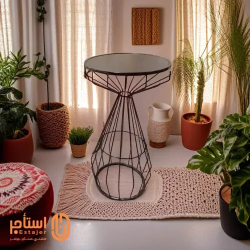 طاولة مرتفعة ، انيقة وعصرية ، مناسبة للاحتفالات والمناسبات ، للايجار اليومي والشهري