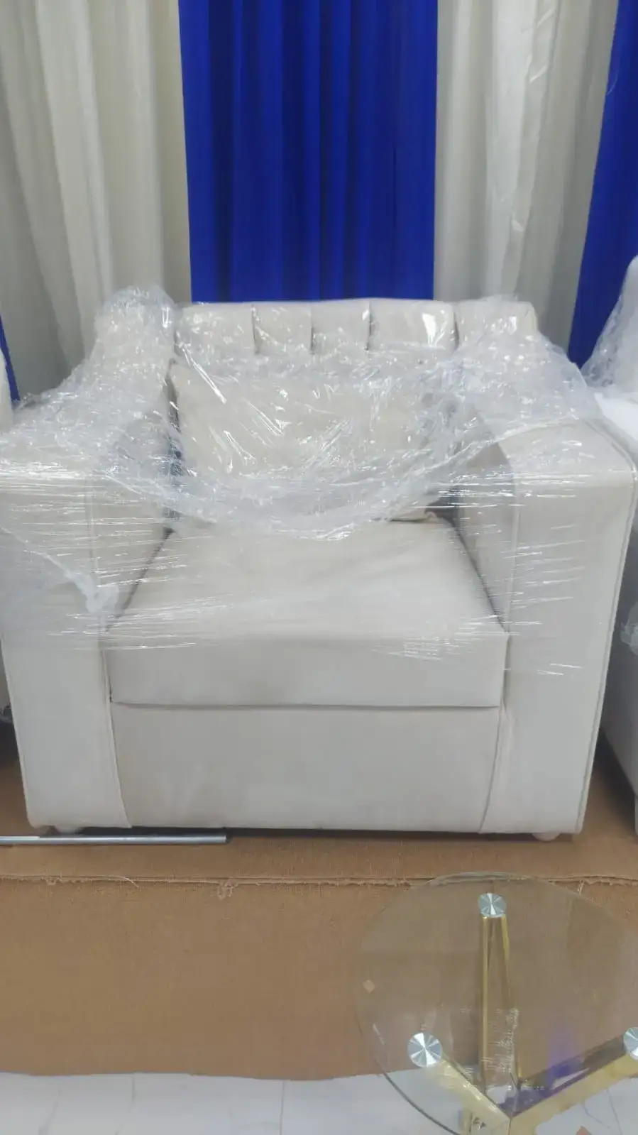 VIP SKINE SOFA WHITE - Main image for rent | Estajer