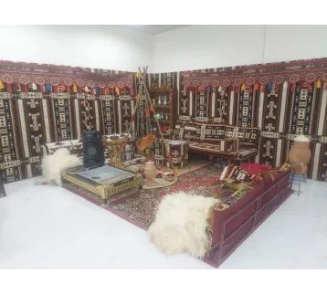 ركن تراثي سعودي فاخر  للإيجار | استأجر