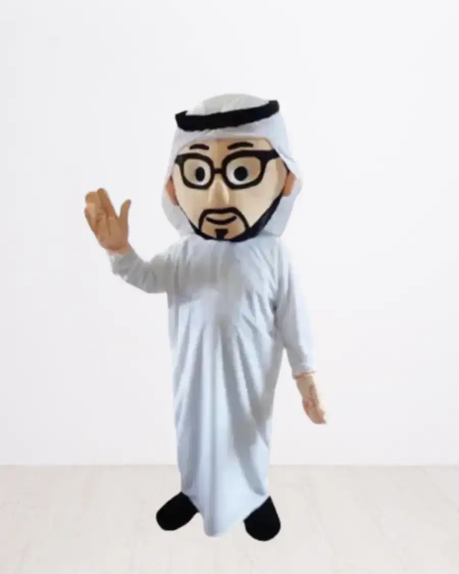 زي الرجل السعودي التقليدي للتصوير والفعاليات
