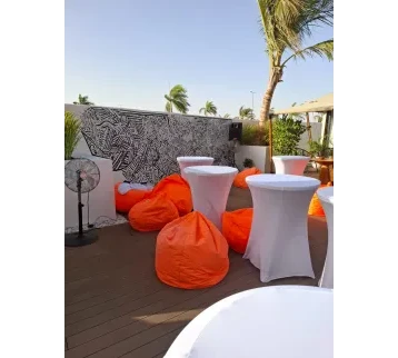 طاولة بار للإيجار | استأجر