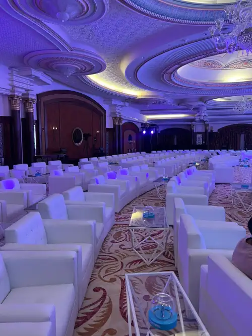 كنب جلد فخم  - صورة 2 للإيجار | استأجر