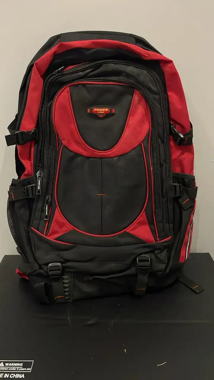 شنطة ظهر – ديكور تصوير سينمائي - الصورة الرئيسية للإيجار | استأجر