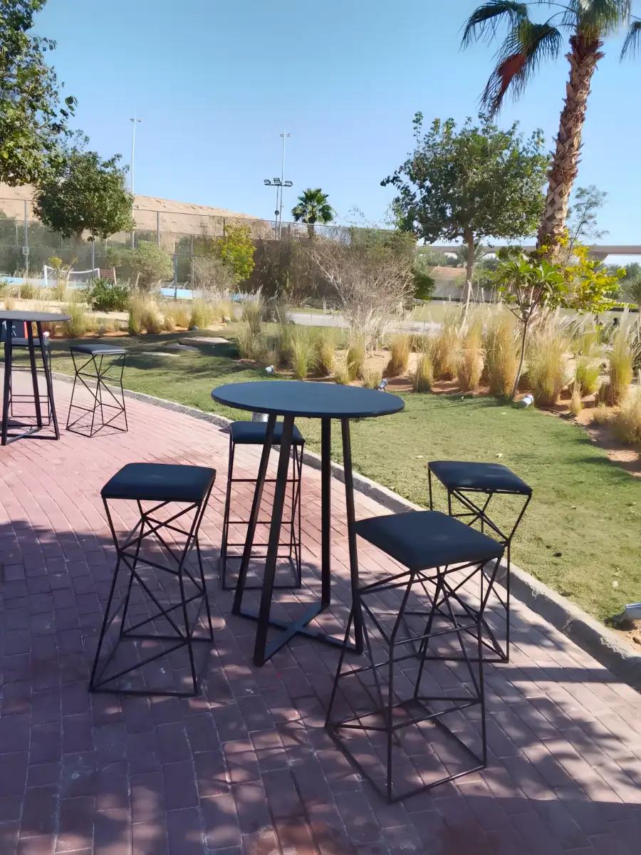 Black Bar Table with 2 Modern Metal Bar Stools – Stylish Outdoor & Event Set for Gardens, Cafés and Parties - Main image for rent | Estajer