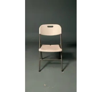 كرسي رحلات أبيض – ديكور تصوير سينمائي للإيجار | استأجر