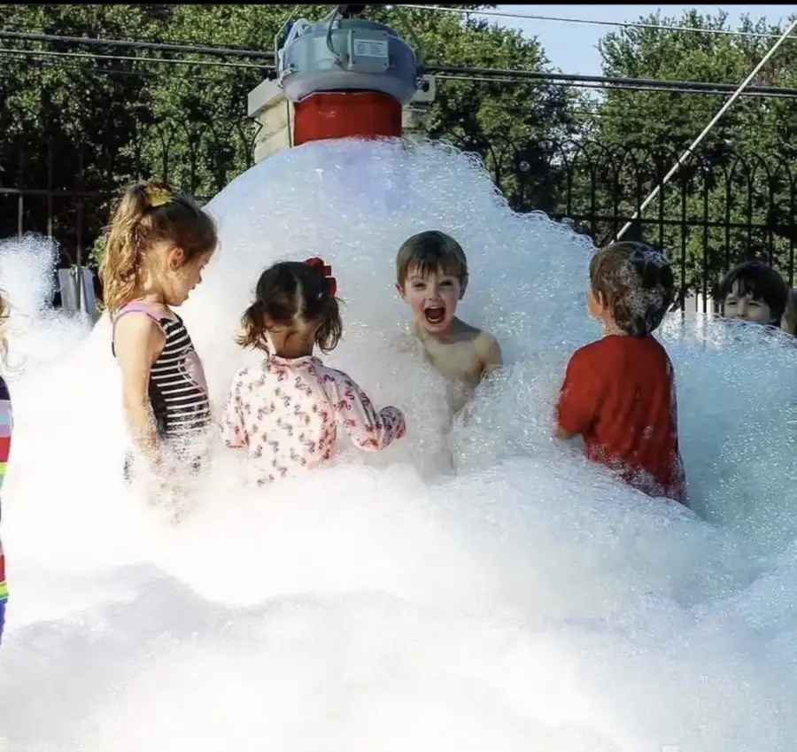 Foam Machine for Parties – Joyful Celebrations Full of Foam 55 - Main image for rent | Estajer