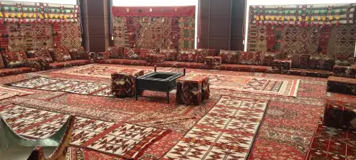 ركن شعبي  مميز بطابع الهوية العربية القديمة  - صورة 2 للإيجار | استأجر