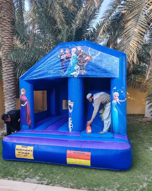 نطيطه وزحليقة فروزن الصغيرة - تصميم مستوحى من عالم ديزني الساحر 26 - صورة 2 للإيجار | استأجر