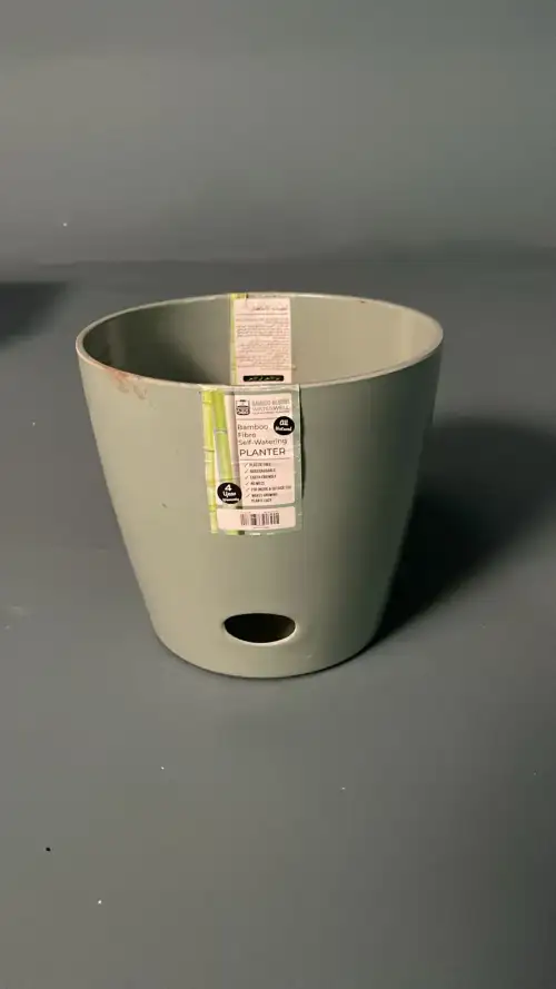 Modern Plant Pot – Cinematic Decor - Image 2 for rent | Estajer