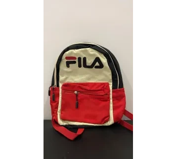 شنطة ظهر – ديكور تصوير سينمائي للإيجار | استأجر