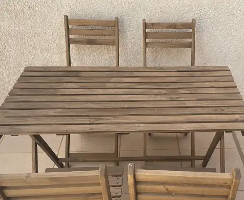 طاولة جلوس خارجية – ديكور سينمائي - صورة 2 للإيجار | استأجر