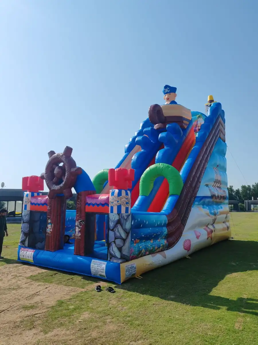 زحليقة القراصنة الضخمة - مغامرات بحرية بأجواء القراصنة للأطفال 10 - الصورة الرئيسية للإيجار | استأجر