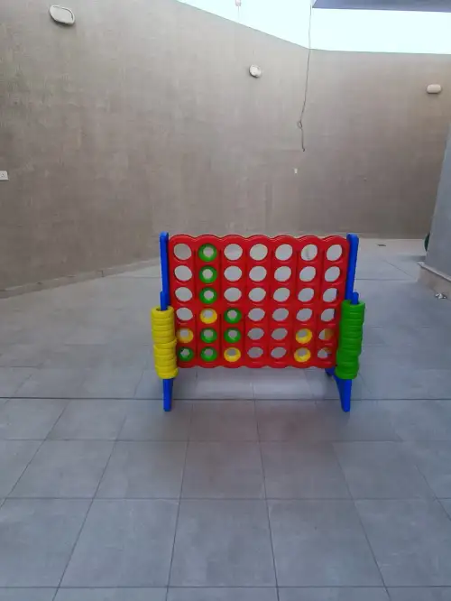 لعبة كونكت الشهيرة - لتوصيل الأقراص وتنمية المهارات الفكرية 85 - صورة 3 للإيجار | استأجر