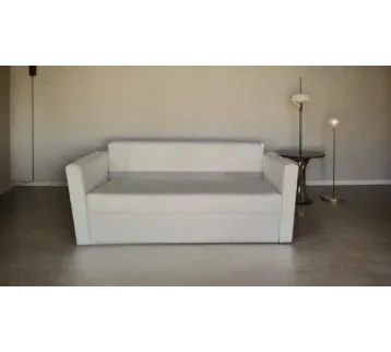 كنب كبير مستطيل مبطن بقماش فاخر مثالي للاستخدام في الفعاليات والحفلات والمكاتب للإيجار | استأجر