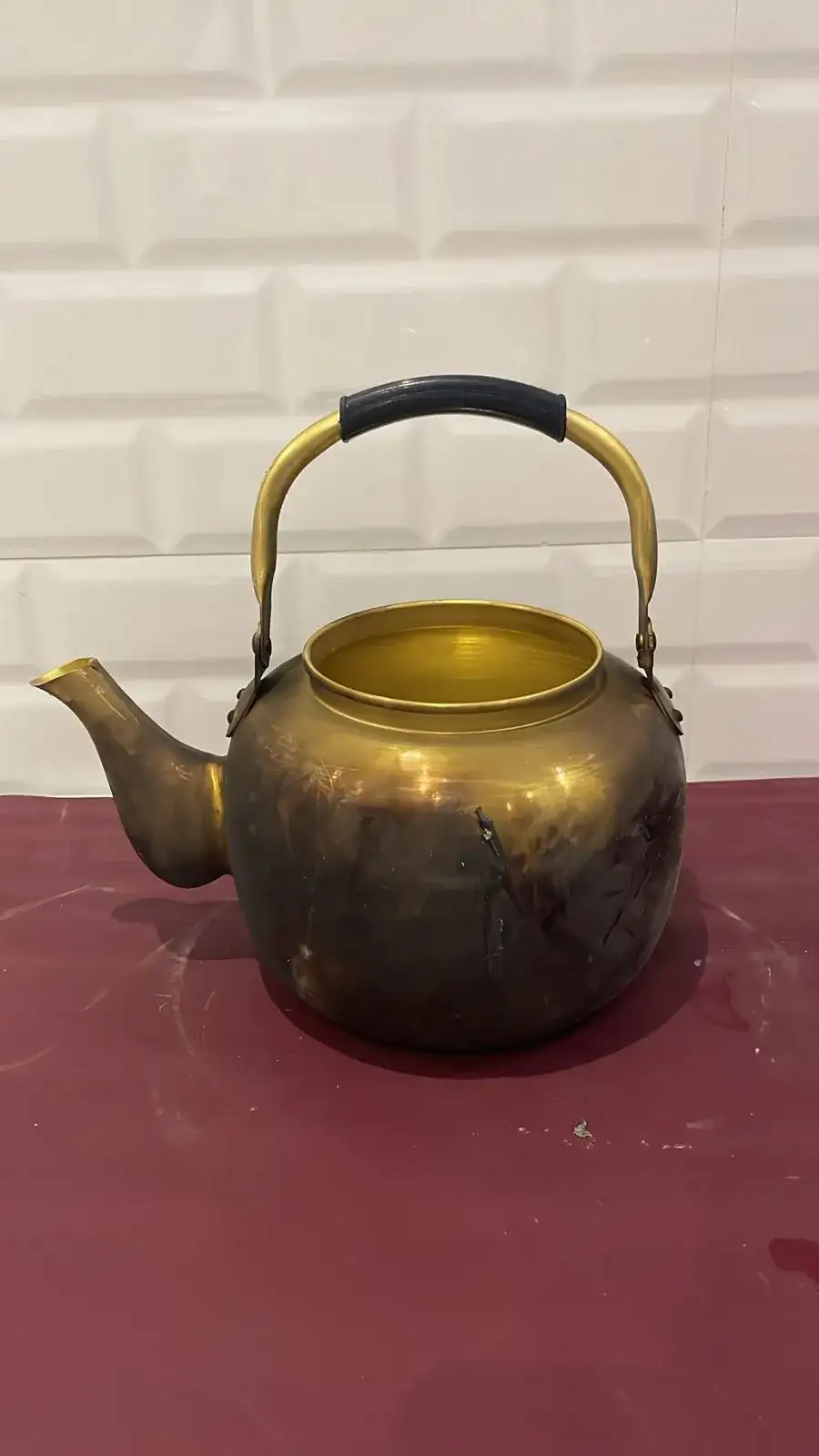 Tea Kettle – Film Production Props - Main image for rent | Estajer