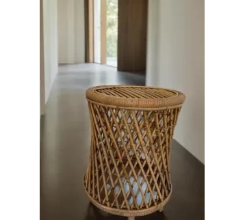 طاولة خيزران مستديرة بتصميم مثالي للاستخدام في المناسبات والفعاليات للإيجار | استأجر