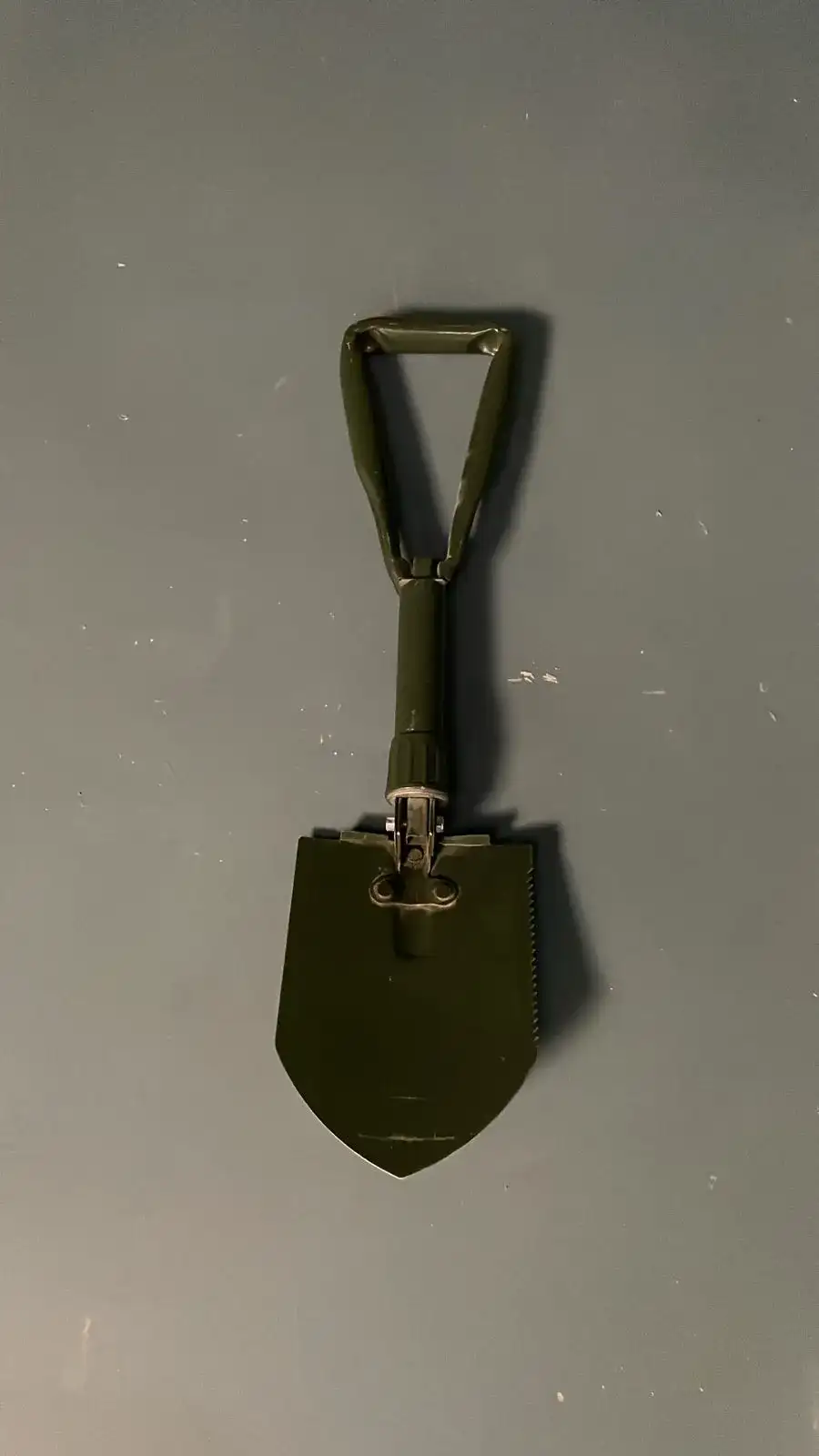  مجرفة طوارئ صغيرة – بروب تصوير سينمائي - الصورة الرئيسية للإيجار | استأجر