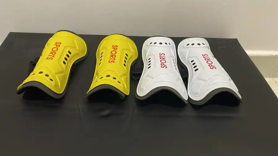 حماية الساق – ديكور تصوير سينمائي - الصورة الرئيسية للإيجار | استأجر