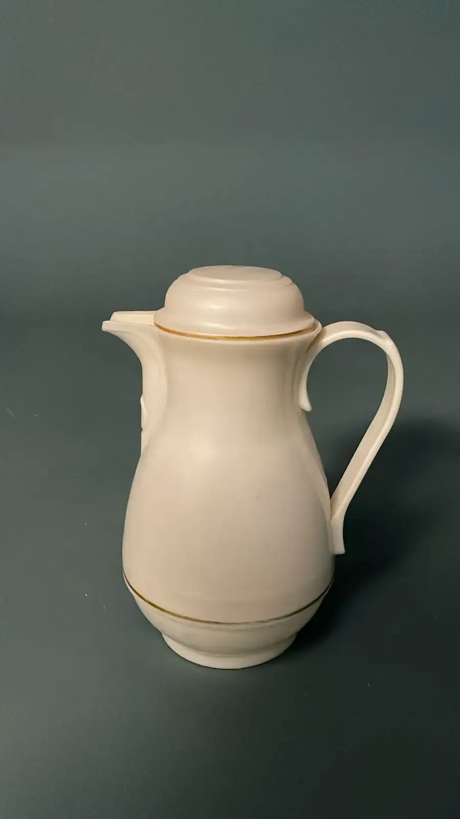 زمزمية شاي أو قهوة – بروب تصوير سينمائي - الصورة الرئيسية للإيجار | استأجر