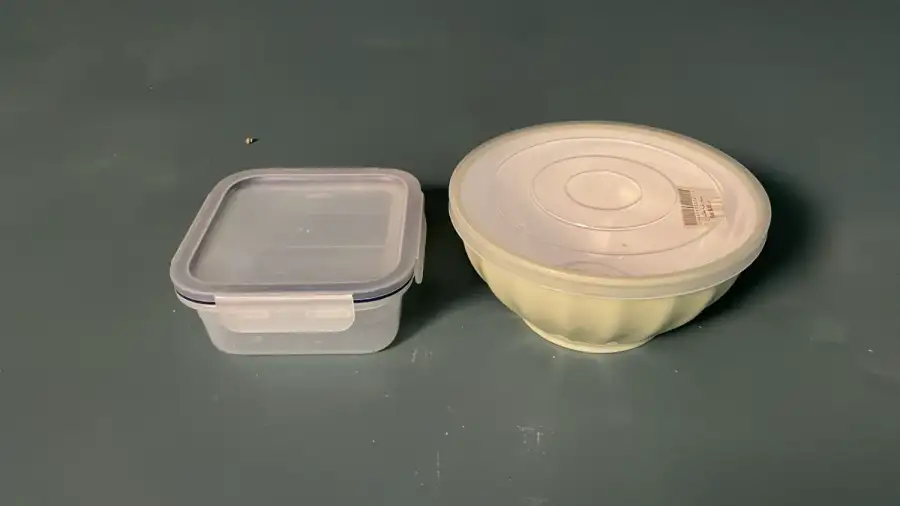 حافظة طعام بلاستيك – بروبس (Props) سينمائية - الصورة الرئيسية للإيجار | استأجر