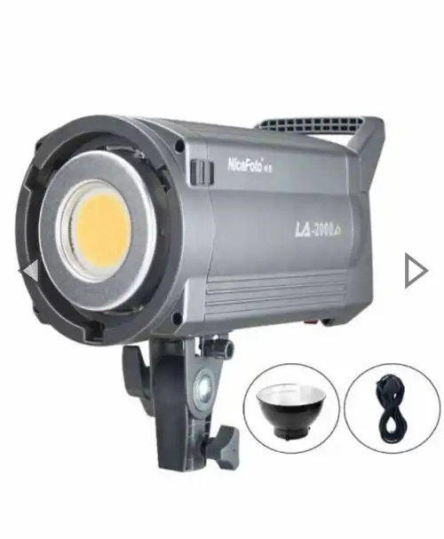 NiceFoto LA-2000A 200W Bi-Color LED Video Light – High CRI/TLCI - Image 2 for rent | Estajer