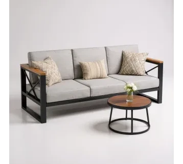 جلسة خارجية لثلاثة أشخاص مع طاولة للإيجار | استأجر