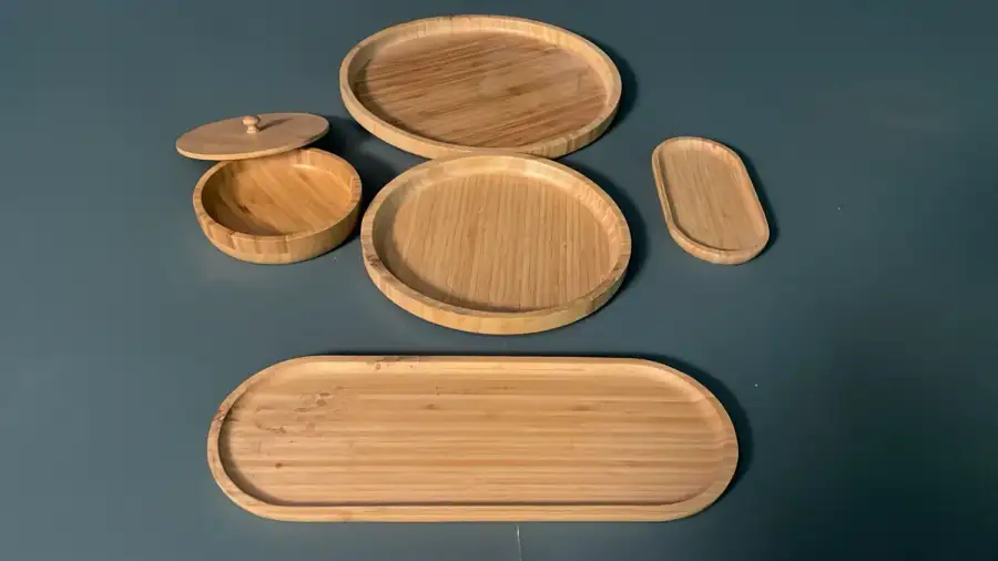 طقم صواني خشبية – بروبس (Props) سينمائية - الصورة الرئيسية للإيجار | استأجر