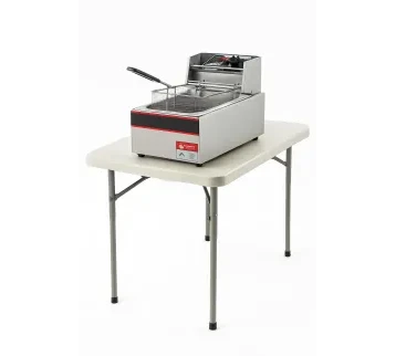 جهاز بطاطا الكرسبي مع طاولة بيضاء بلاستيكية – رقم المنتج 0058 للإيجار | استأجر