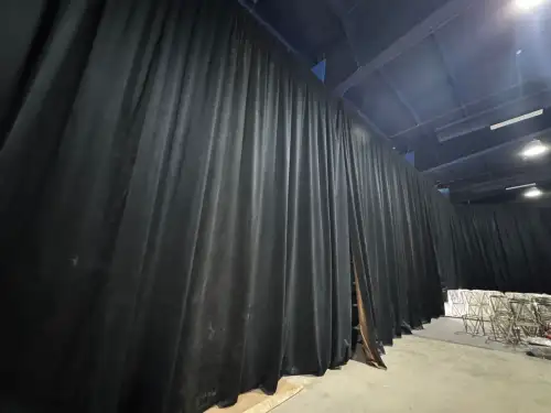 ستائر سوداء فاخرة للعزل والديكور(بالمتر ) - صورة 2 للإيجار | استأجر