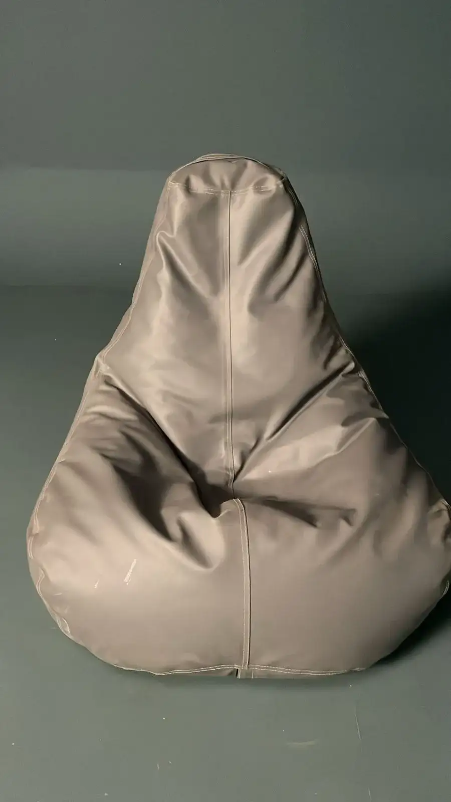 كرسي استرخاء – ديكور تصوير سينمائي - الصورة الرئيسية للإيجار | استأجر