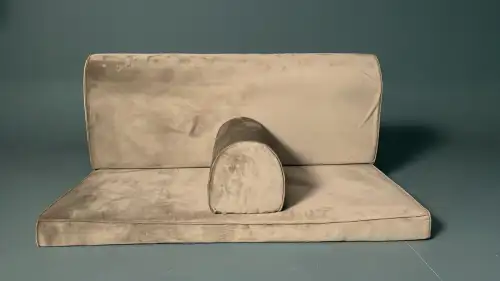 طقم جلسة أرضي مع 6 ظهر و6 تكايات – ديكور تصوير سينمائي - صورة 2 للإيجار | استأجر