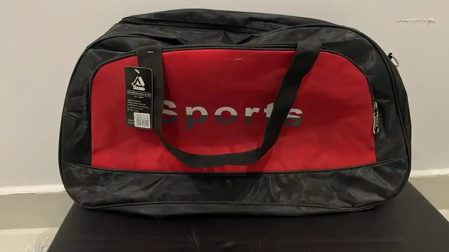 شنطة رياضية – ديكور تصوير سينمائي - الصورة الرئيسية للإيجار | استأجر