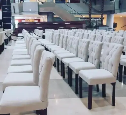 كرسي جلوس بتصميم كلاسيكي فاخر - صورة 3 للإيجار | استأجر