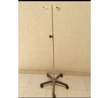 حامل محلول مستشفى – بروبس سينمائي للإيجار | استأجر