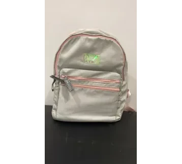 شنطة ظهر – ديكور تصوير سينمائي للإيجار | استأجر