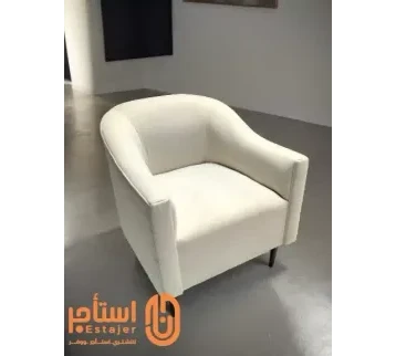 كنب مفرد ابيض مودرن بمساند جانبية وأرجل خشبية  مناسب للاستقبال والمناسبات للإيجار | استأجر