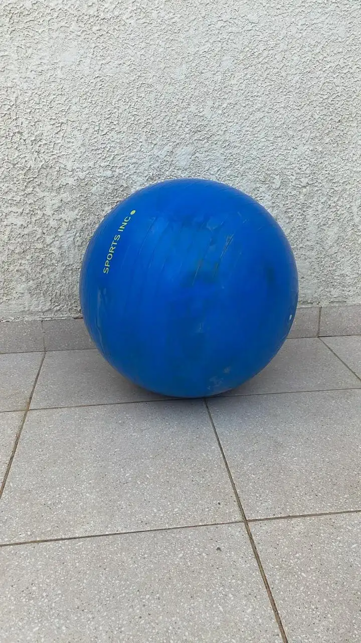 Blue Yoga Ball – Cinematic Props - Main image for rent | Estajer