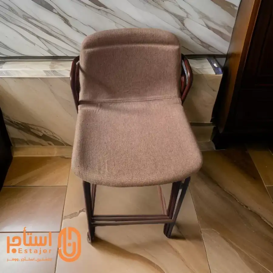 كرسي مرتفع ،أنيق، مودرن، للمناسبات والاحتفالات- ايجار يومي - شهري - الصورة الرئيسية للإيجار | استأجر