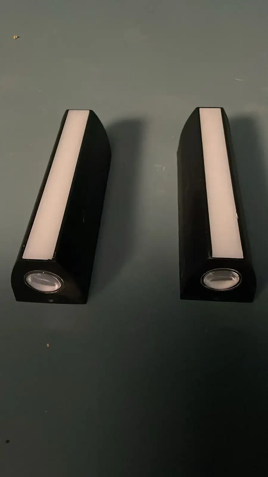 ضوء محمول صغير – ديكور سينمائي - الصورة الرئيسية للإيجار | استأجر