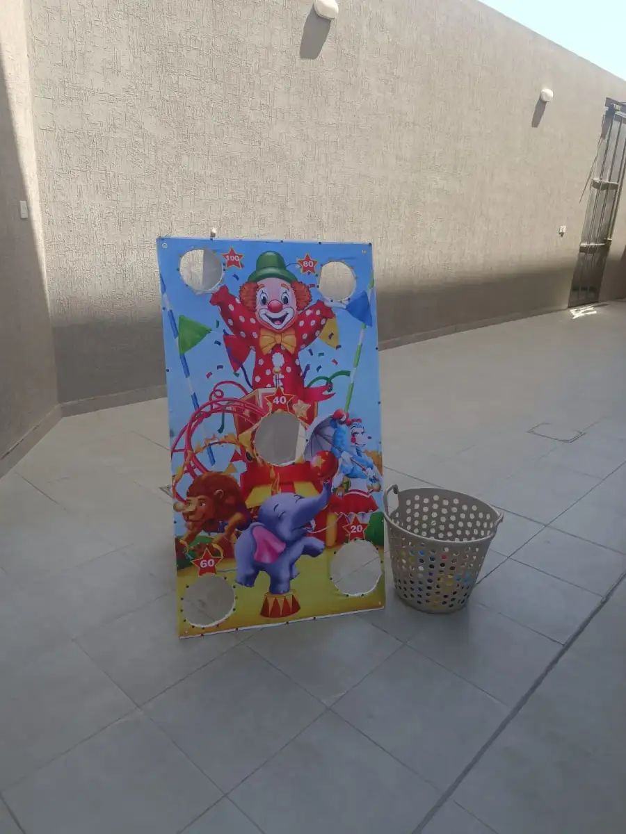 Ball Toss Game – Improve Aiming Skills 97 - Main image for rent | Estajer