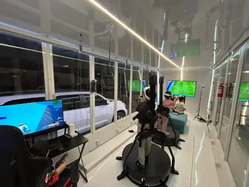 عربة الألعاب الترفيهية (Game Truck) للالعاب والواقع الافتراضي  - صورة 3 للإيجار | استأجر