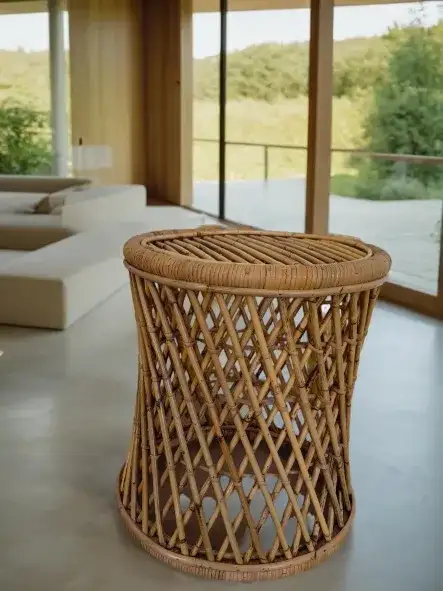 طاولة خيزران مستديرة بتصميم مثالي للاستخدام في المناسبات والفعاليات - صورة 2 للإيجار | استأجر