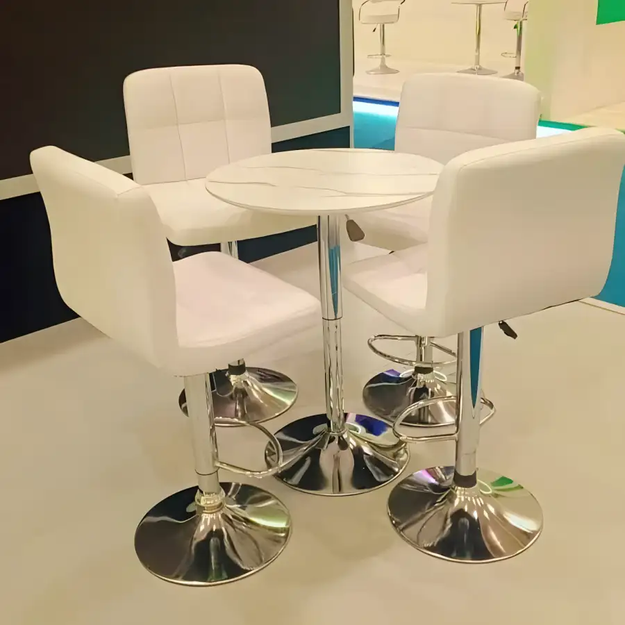 طقم طاولة بار أبيض مع كرسيين بار أنيقين – تصميم عصري فاخر مثالي للكافيهات، المطاعم، الفعاليات والمناسبات - الصورة الرئيسية للإيجار | استأجر