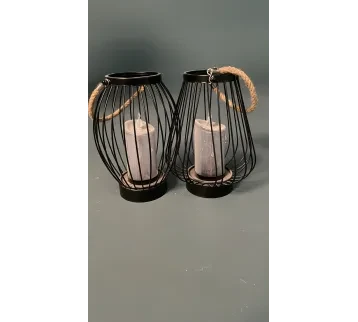 شموع بإضاءة بطارية داخل سلة حديد سوداء – بروب سينمائي  للإيجار | استأجر